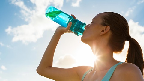 Hidratación en Vacaciones: La Importancia de Beber Agua