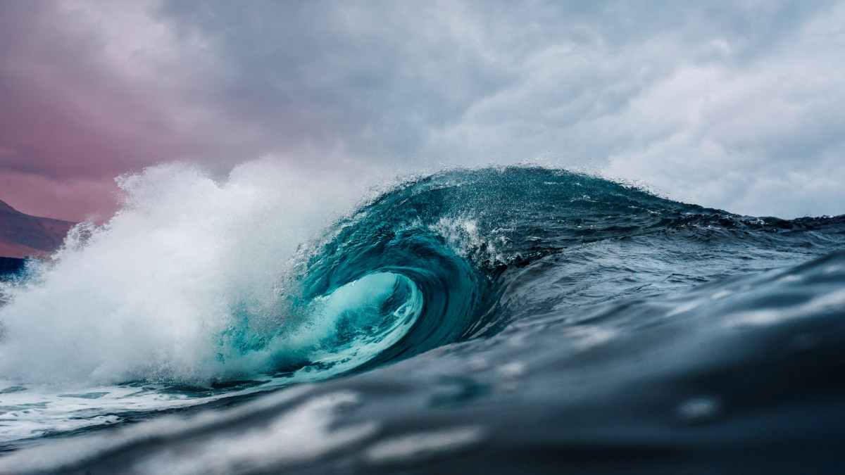 Utforske de Sunne Fordelene med Sjøvann: En Bølge av Vitalitet og Velvære for Huden